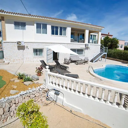 Dreamvilla.3 *